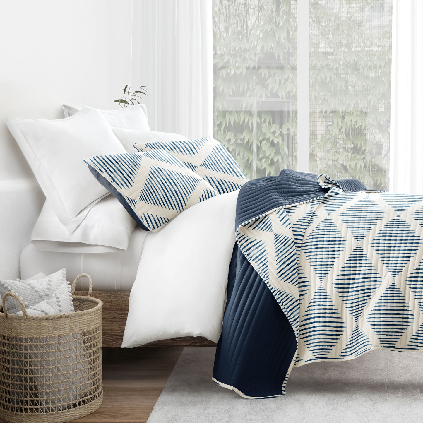 Modern Diamond Navy